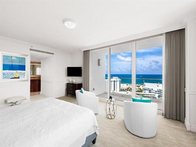 Building Photo - 3055 Harbor Dr