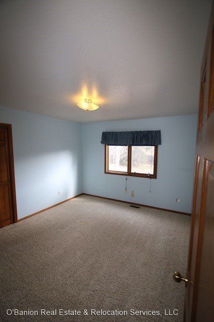 Building Photo - 5 br, 3 bath House - 12901 Trent Circle