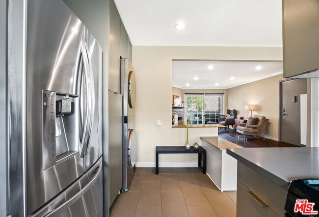 Building Photo - 1317 Stanford St