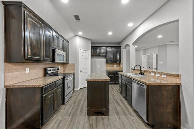 Building Photo - 6132 Shad Dr