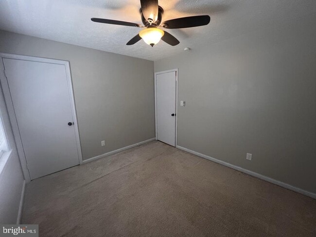 Building Photo - 44236 Pine Creek Ln