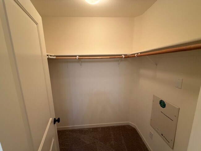 Building Photo - Well-Kept 2BD/2BA Condo Near Downtown Livermore! - Extra Large 2.5 Car Garage with Additional Sto...