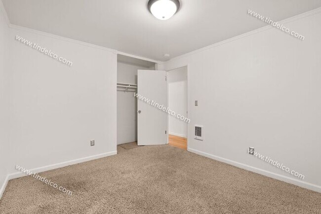 Building Photo - Beautiful 3-Bedroom, 2-Bath Home in Multno...