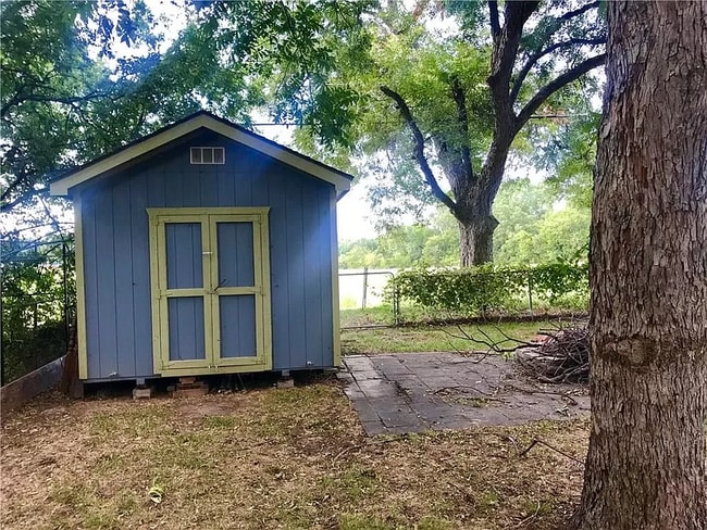 Building Photo - 6212 Sundown Dr