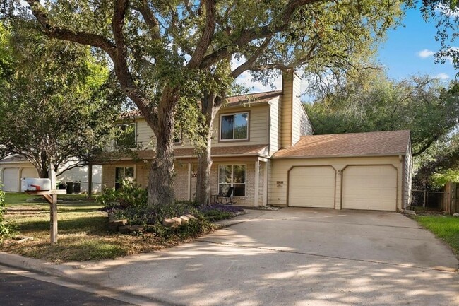 Building Photo - 1507 Wildwood Dr