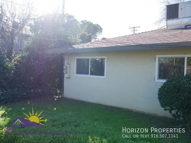 Building Photo - 2743 El Caprice Dr