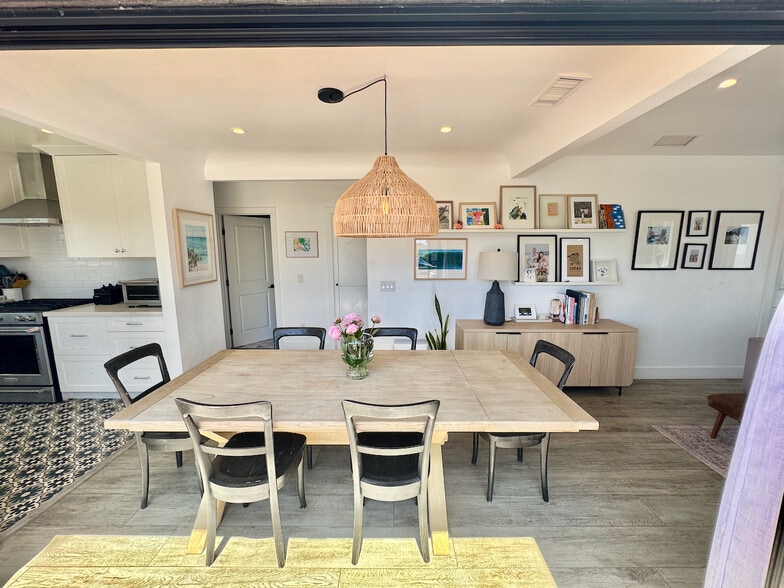 Building Photo - 1001 8th Pl