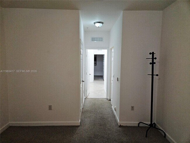 Building Photo - 290 NW 109th Ave