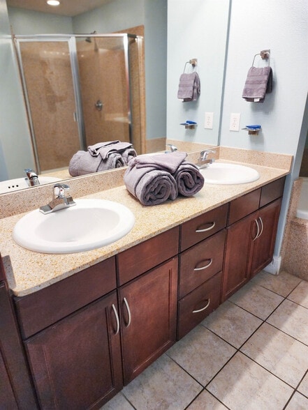 Building Photo - 102 Gulfside Ct