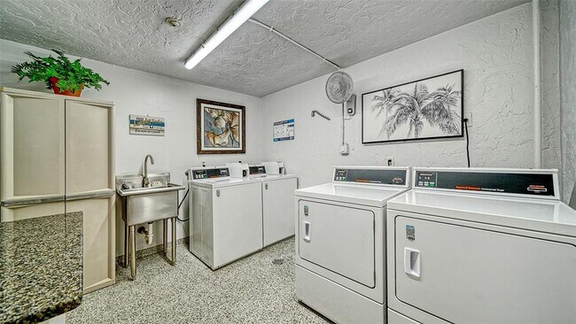 Building Photo - 1355 S Portofino Dr