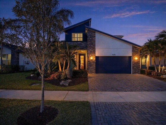 Building Photo - 11828 SW Lyra Dr.