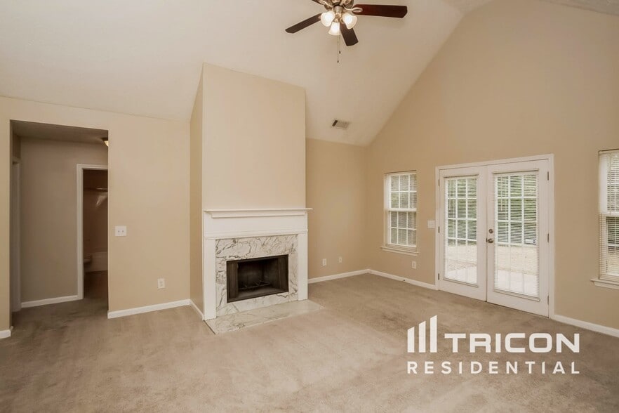 Building Photo - 25 Longcreek Ct