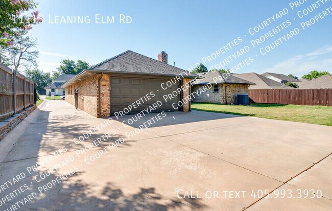 Building Photo - 11113 Leaning Elm Rd