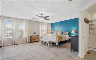 Building Photo - 10 Ironstone Ct