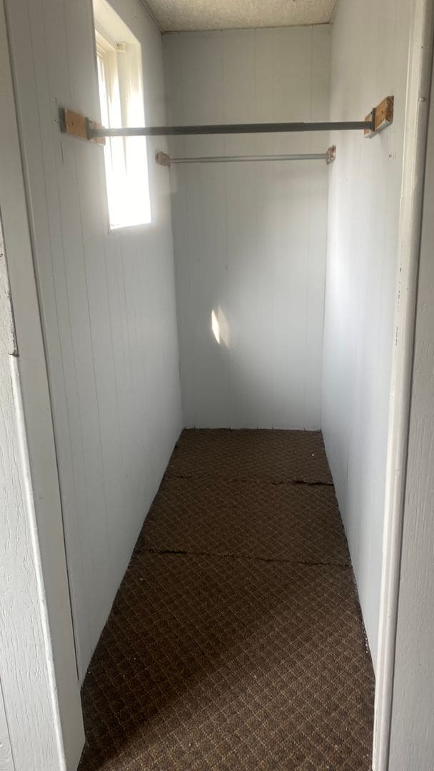 Building Photo - Light and bright 2BR up near downtown and AHN St. Vincent