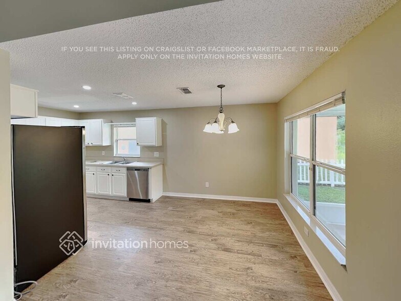 Building Photo - 340 Snook Way
