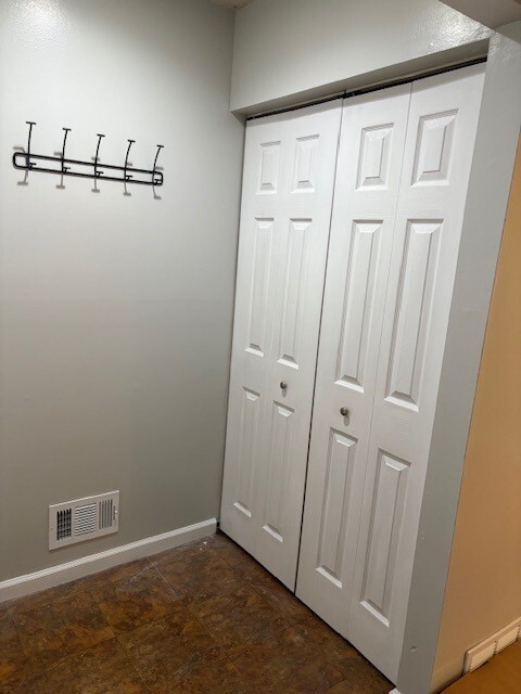 Building Photo - 2902 State Hill Rd