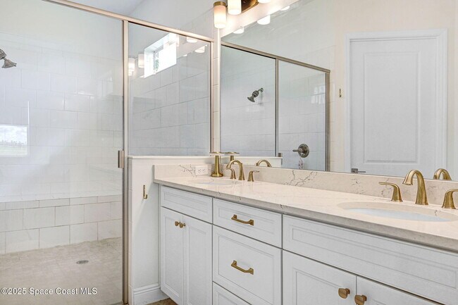 Building Photo - 2889 Avalonia Dr
