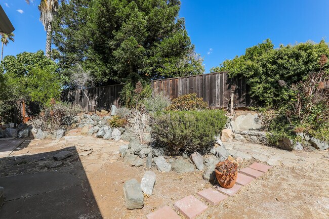 Building Photo - 5577 Ohio Ct