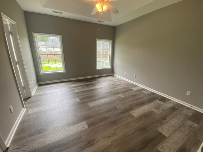 Building Photo - Home Highwoods Plantation