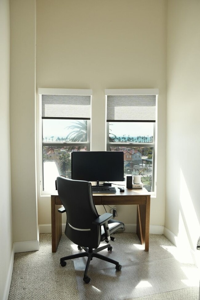 Building Photo - OCEAN VIEWS - 2BD/2.5BA Condo in the Heart of Oceanside