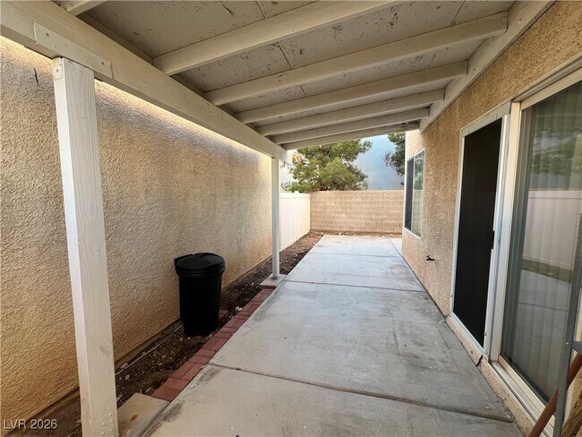 Building Photo - 7327 Laburnum St