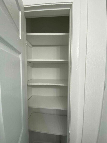 Building Photo - 104 Stewart Dr