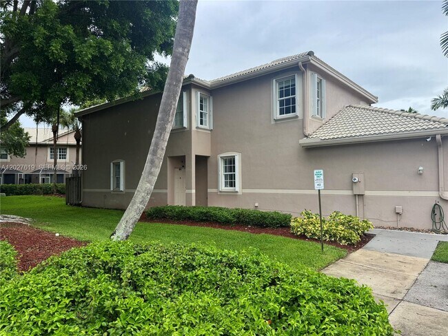 Building Photo - 1801 Salerno Cir