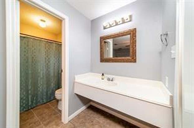 Building Photo - 12755 Mill Ridge Dr