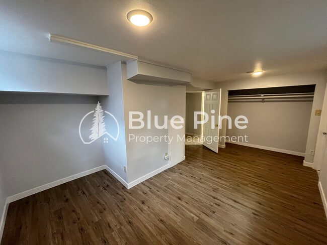 Building Photo - 892 McKinley Ave