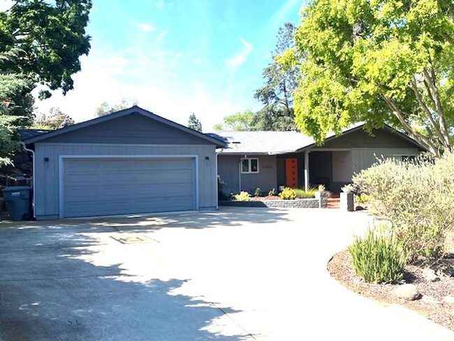 Building Photo - Gorgeous Poway Ranch Home