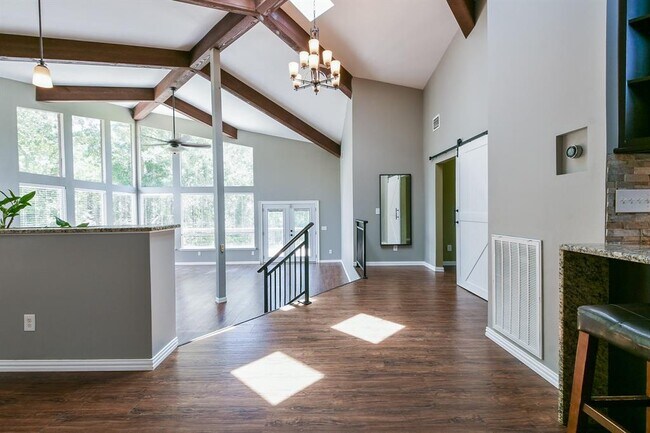 Building Photo - 9502 FM 1462 Rd