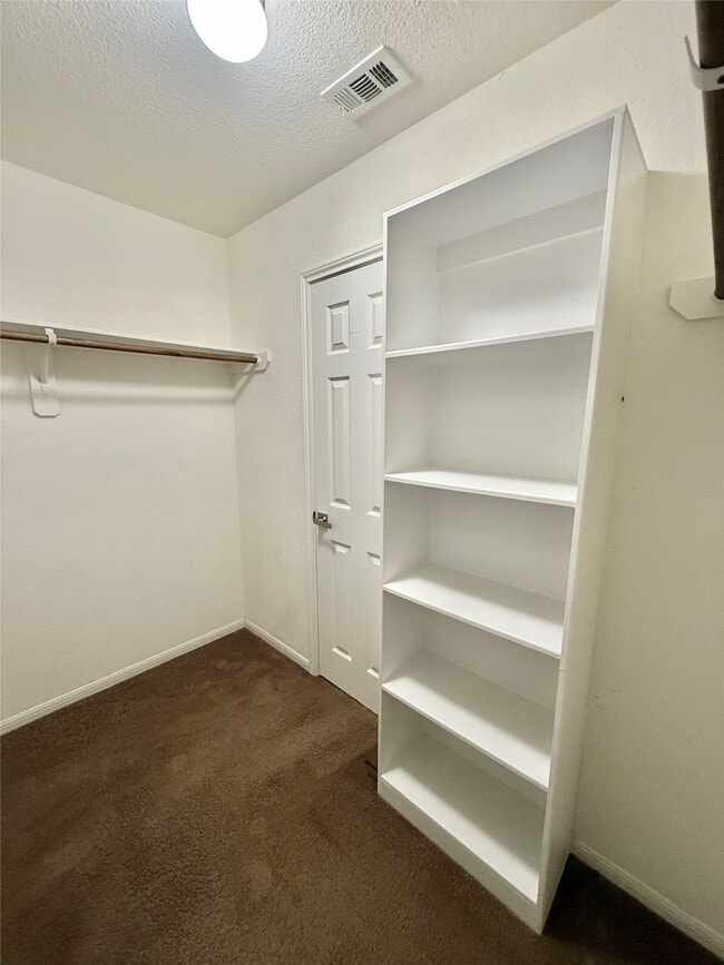 Building Photo - 16538 Twinwalker Drive