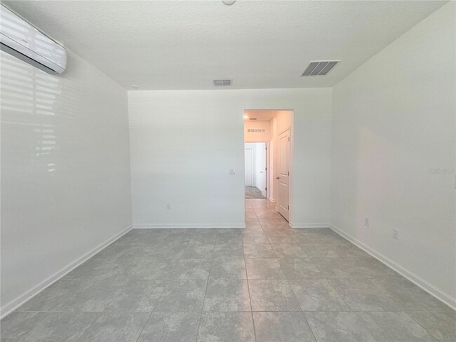 Building Photo - 1045 Holden Wy