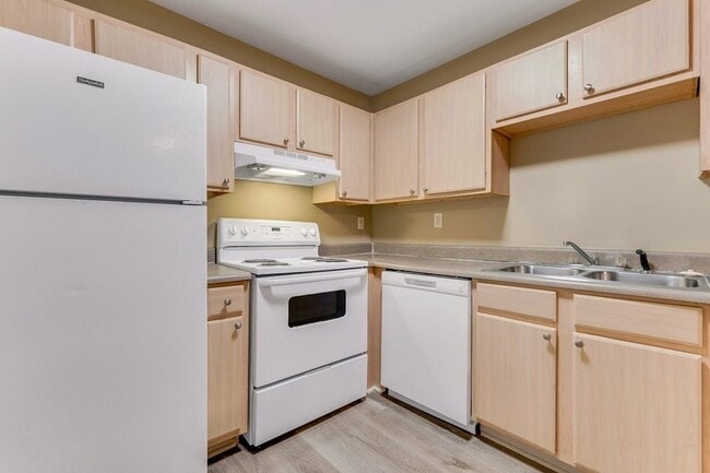 Building Photo - Cypress Park Apartments