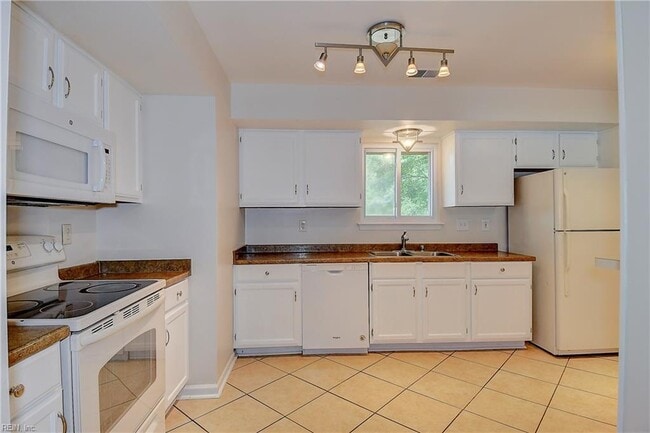 Building Photo - 4269 Grove Ct