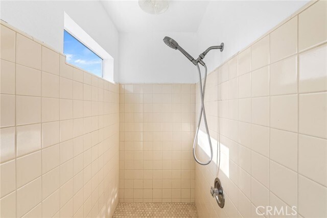 Building Photo - 357 13th St