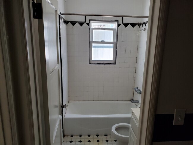 Building Photo - 6440 Orange St