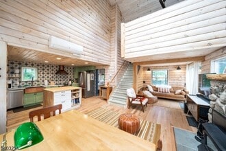 Building Photo - 30 Onteora Rd