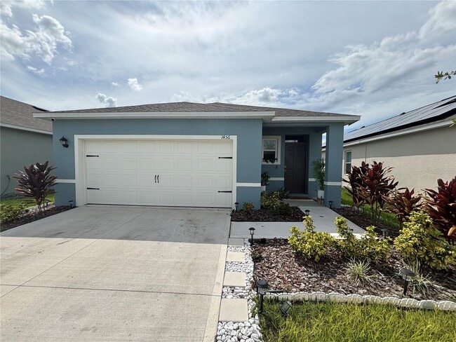 Primary Photo - 1456 Cumberland Ave