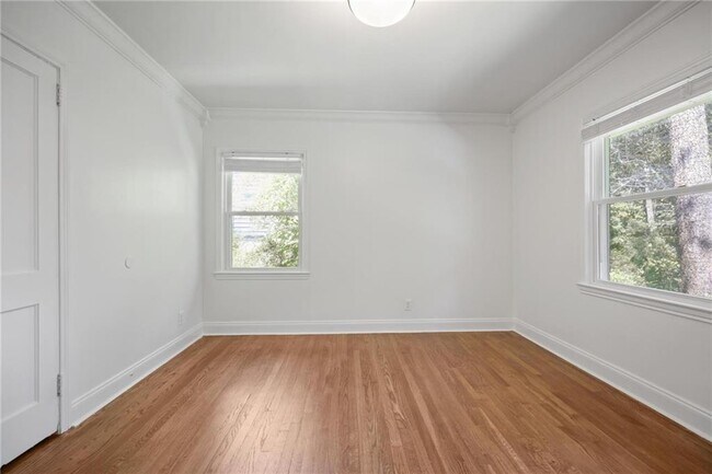 Building Photo - 2134 Beecher Cir SW