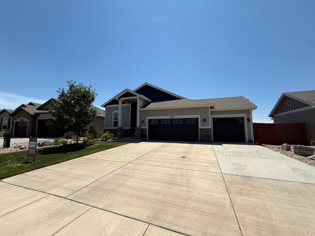 Building Photo - Immaculate 4 Bed 3 Bath Ranch Style Home With Amazing Views & 3 Car Garage in Peyton!!!