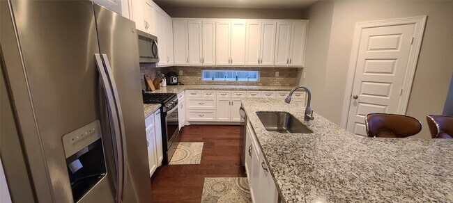 Building Photo - 3303 Kilgore St