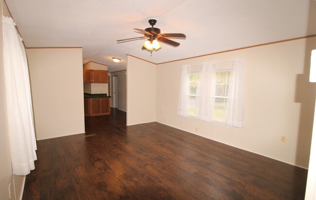 Building Photo - 121 Turtle Cove Dr