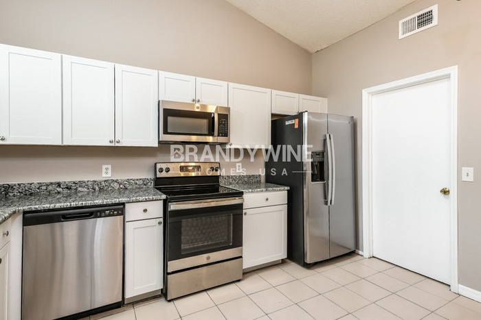 Building Photo - 6813 Westborough Ln