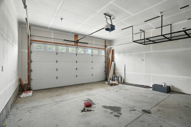 Building Photo - 3008 N Marguerite Rd