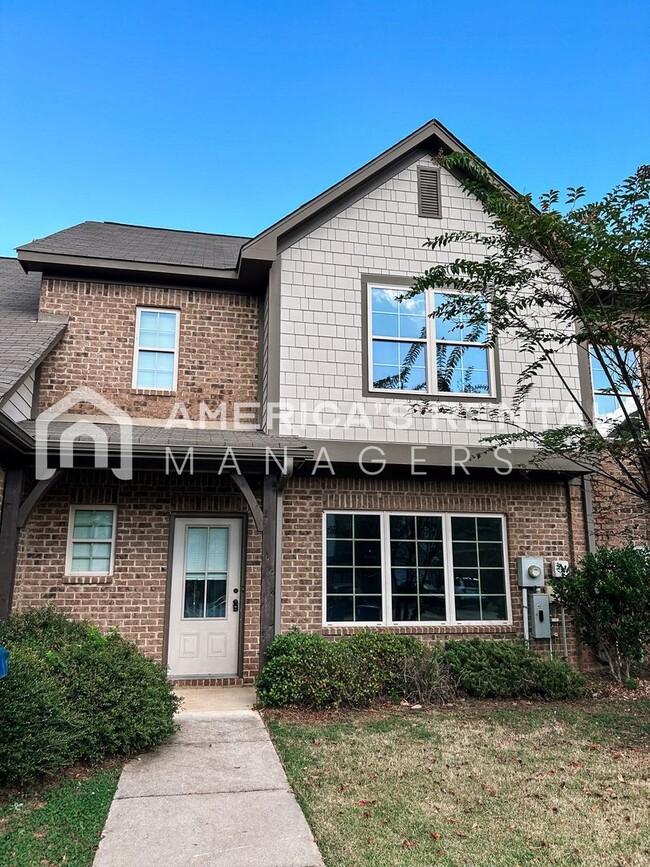 Building Photo - Townhome for Rent in Chelsea! COMING SOON!