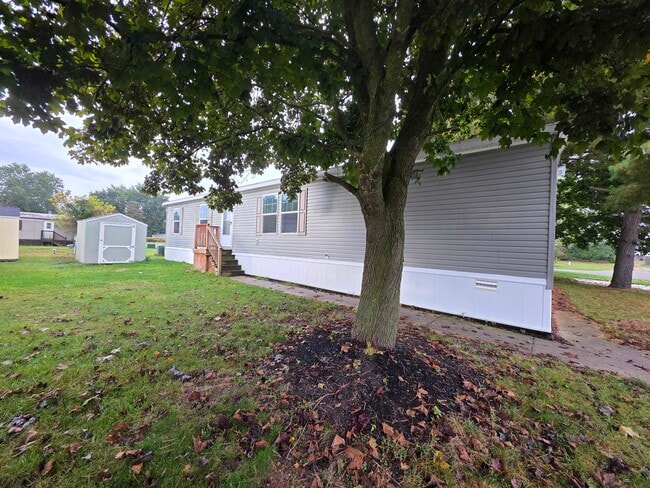 Building Photo - 4548 Spruce Ct