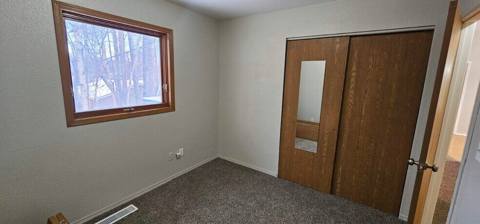 Bedroom 1 - 1352 N Pioneer Peak Dr