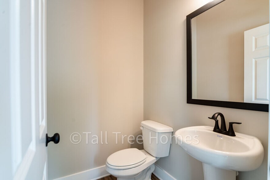 Building Photo - 5 Mink Hollow Ct